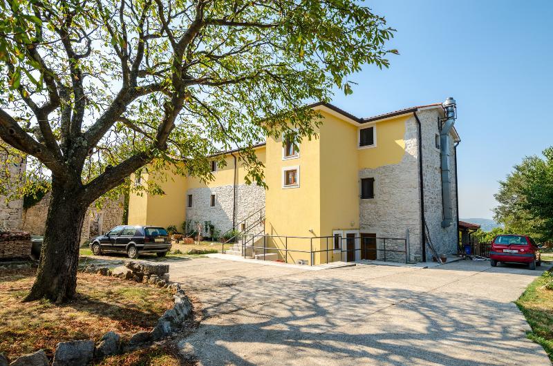 Villa Calussovo Ripenda Kras Exterior foto